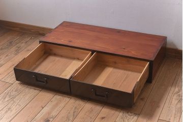 アンティーク家具　古民具・骨董　和モダン　黒漆が上品な和製アンティークの箪笥ローボード(衣装箪笥)