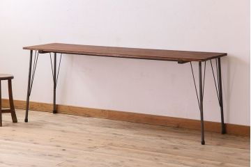 アンティーク家具　ラワン材製　天板一枚板　和製アンティークのシンプルな鉄脚テーブル(2)