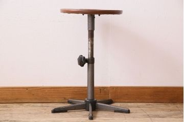 ヴィンテージ家具　イギリスビンテージ　当時物　シャビーな回転椅子(スツール)(1)