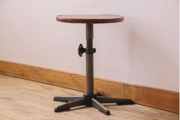 ヴィンテージ家具　イギリスビンテージ　当時物　シャビーな回転椅子(スツール)(1)