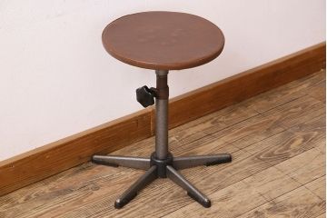 ヴィンテージ家具　イギリスビンテージ　当時物　シャビーな回転椅子(スツール)(2)