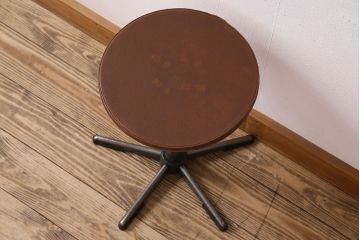 ヴィンテージ家具　イギリスビンテージ　当時物　シャビーな回転椅子(スツール)(2)