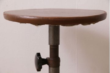 ヴィンテージ家具　イギリスビンテージ　当時物　シャビーな回転椅子(スツール)(2)