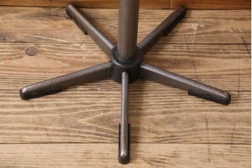 ヴィンテージ家具　イギリスビンテージ　当時物　シャビーな回転椅子(スツール)(2)