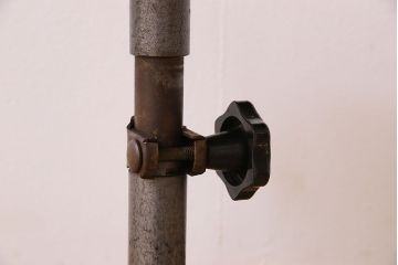 ヴィンテージ家具　イギリスビンテージ　当時物　シャビーな回転椅子(スツール)(2)