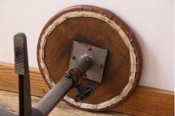 ヴィンテージ家具　イギリスビンテージ　当時物　シャビーな回転椅子(スツール)(2)
