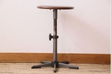 ヴィンテージ家具　イギリスビンテージ　当時物　シャビーな回転椅子(スツール)(3)