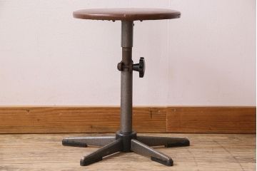 ヴィンテージ家具　イギリスビンテージ　当時物　シャビーな回転椅子(スツール)(3)
