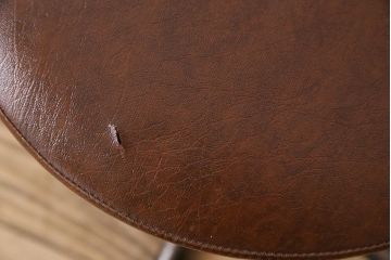 ヴィンテージ家具　イギリスビンテージ　当時物　シャビーな回転椅子(スツール)(3)