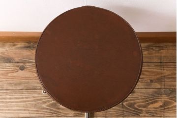 ヴィンテージ家具　イギリスビンテージ　当時物合皮がお洒落な回転椅子(スツール)