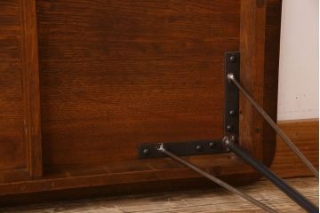 アンティーク家具　和製アンティーク　栓材製!天板一枚板の鉄脚テーブル(センターテーブル)