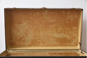 アンティーク雑貨　イギリスアンティーク　1950年頃　鍵付きでおしゃれなトランク