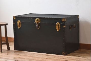 イギリスアンティーク　1950年頃　鍵付きでおしゃれなトランク