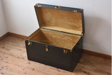 イギリスアンティーク　1950年頃　鍵付きでおしゃれなトランク