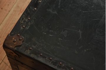 イギリスアンティーク　1950年頃　鍵付きでおしゃれなトランク