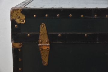 イギリスアンティーク　1950年頃　鍵付きでおしゃれなトランク