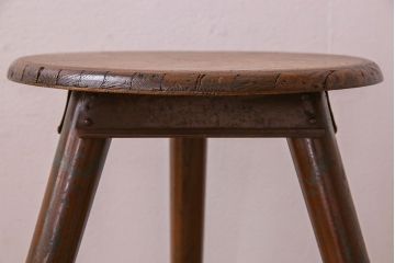アンティーク家具　イギリスアンティーク　シャビーな魅力の鉄脚スツール