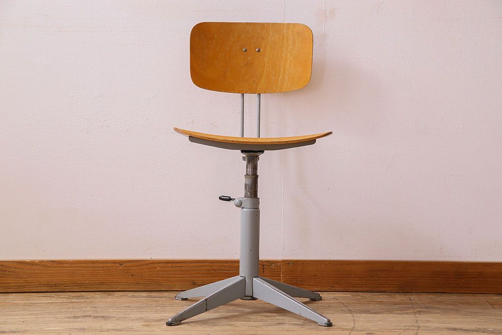 ヴィンテージ家具　ドイツ　ビンテージ　ジャンクスタイル　ファクトリーチェア(回転イス・デスクチェア)(1)