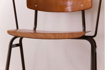 ヴィンテージ家具　ドイツビンテージ　アーム付き!プライウッドチェア(鉄脚イス)(1)