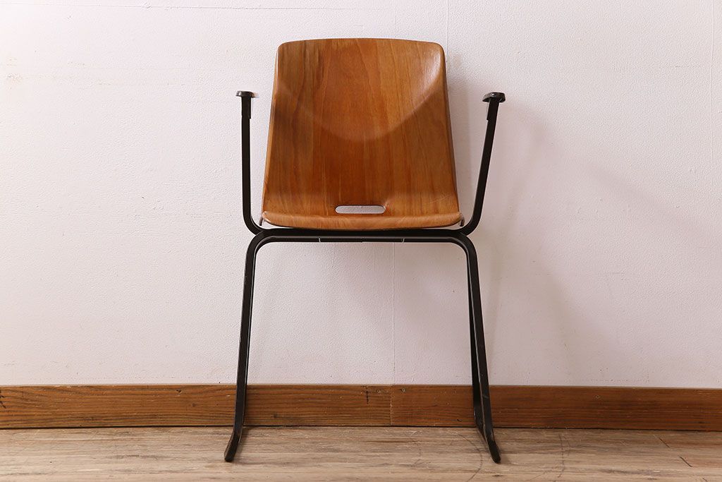 ヴィンテージ家具　ドイツビンテージ　アーム付き!プライウッドチェア(鉄脚イス)(2)