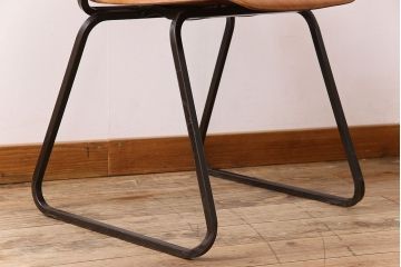 ヴィンテージ家具　ドイツビンテージ　アーム付き!プライウッドチェア(鉄脚イス)(2)