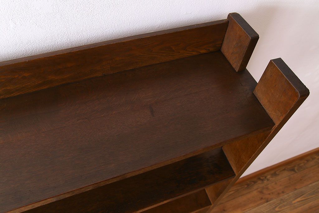 アンティーク家具　古い木製　和製アンティーク　変わり型の本棚(2)