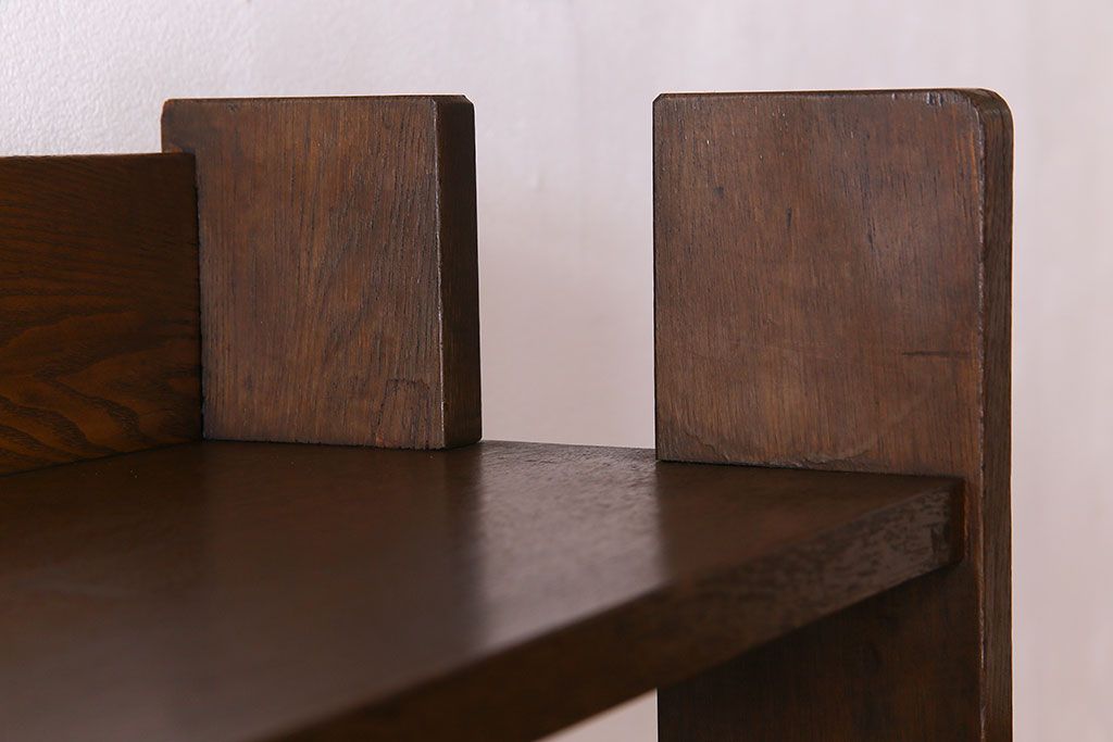 アンティーク家具　古い木製　和製アンティーク　変わり型の本棚(2)