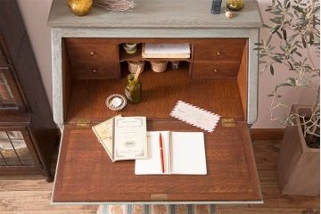 ヴィンテージ家具　フランスビンテージ　美しい彫刻入り!上質なオーク材製のライティングビューロー(2)