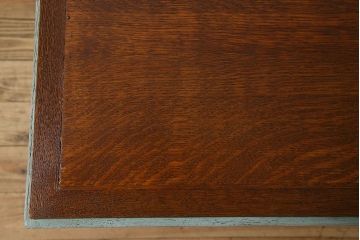 ヴィンテージ家具　フランスビンテージ　美しい彫刻入り!上質なオーク材製のライティングビューロー(2)