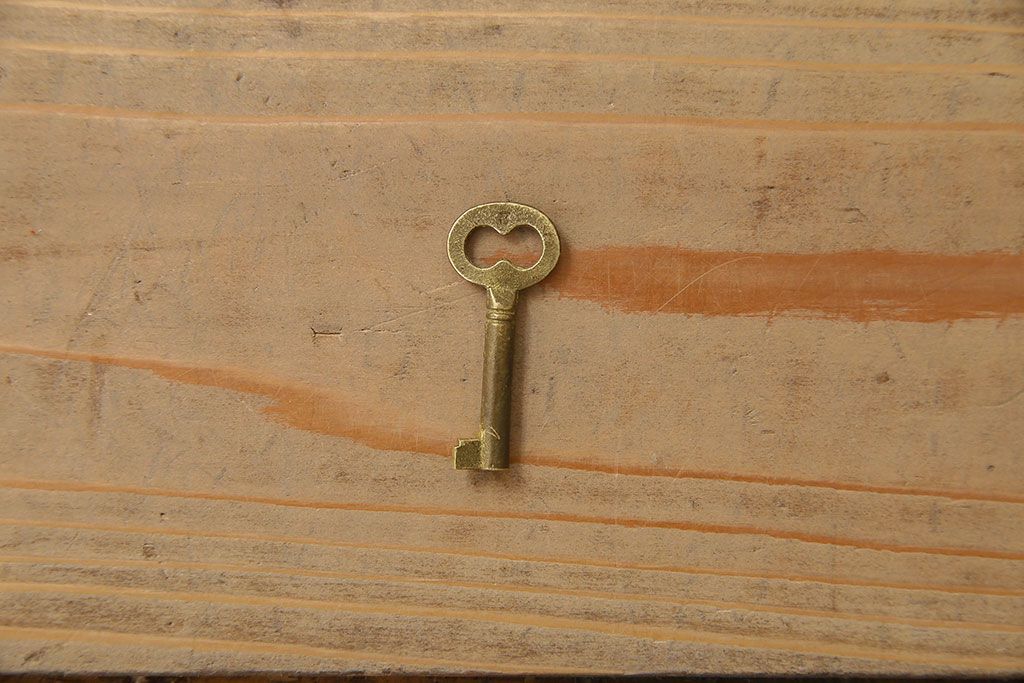 ヴィンテージ家具　フランスビンテージ　美しい彫刻入り!上質なオーク材製のライティングビューロー(2)