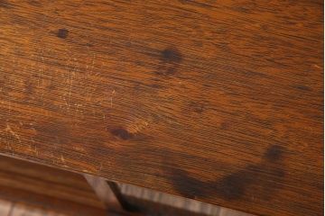 アンティーク家具　アンティーク　モールガラス引き戸のシンプルで小さなローボード(収納棚)