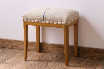 アンティーク家具　ナラ材　古い木製のクッション座面丸スツール
