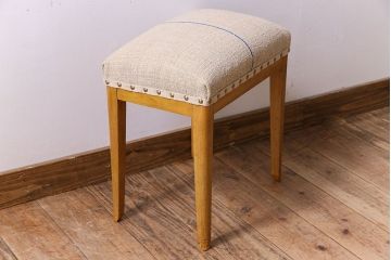アンティーク家具　ナラ材　古い木製のクッション座面丸スツール