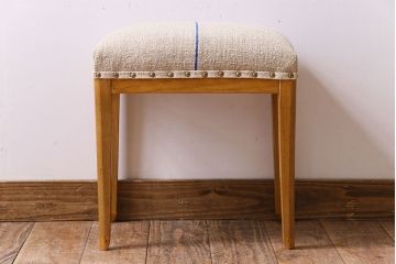 アンティーク家具　ナラ材　古い木製のクッション座面丸スツール