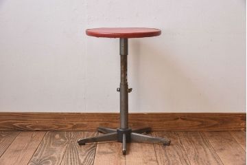 ヴィンテージ家具　イギリスビンテージ　当時物合皮のシャビーな回転椅子(スツール)(1)
