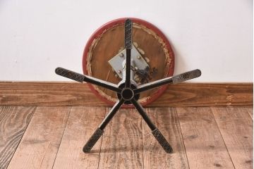 ヴィンテージ家具　イギリスビンテージ　当時物合皮のシャビーな回転椅子(スツール、イス、チェア)(3)