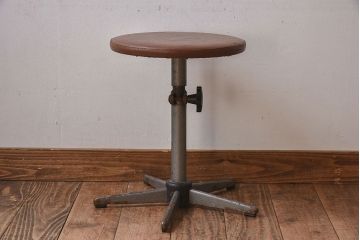 ヴィンテージ家具　イギリスビンテージ　当時物合皮のシャビーな回転椅子(スツール)(2)