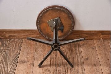 ヴィンテージ家具　イギリスビンテージ　当時物合皮のシャビーな回転椅子(スツール)(2)