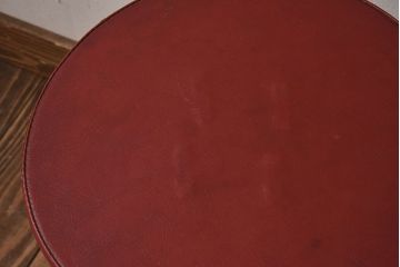 ヴィンテージ家具　イギリスビンテージ　当時物合皮のシャビーな回転椅子2脚セット(スツール、イス、チェア)