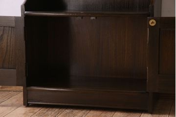 ヴィンテージ家具　ERCOL(アーコール)　イギリスビンテージ　オールドコロニアル　カップボードブックケース(本棚)