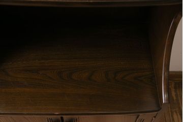 ヴィンテージ家具　ERCOL(アーコール)　イギリスビンテージ　オールドコロニアル　カップボードブックケース(本棚)