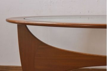 ヴィンテージ家具　G-plan(ジープラン)　北欧ビンテージ　チーク材　ガラストップオーバルテーブル(センターテーブル・コーヒーテーブル)
