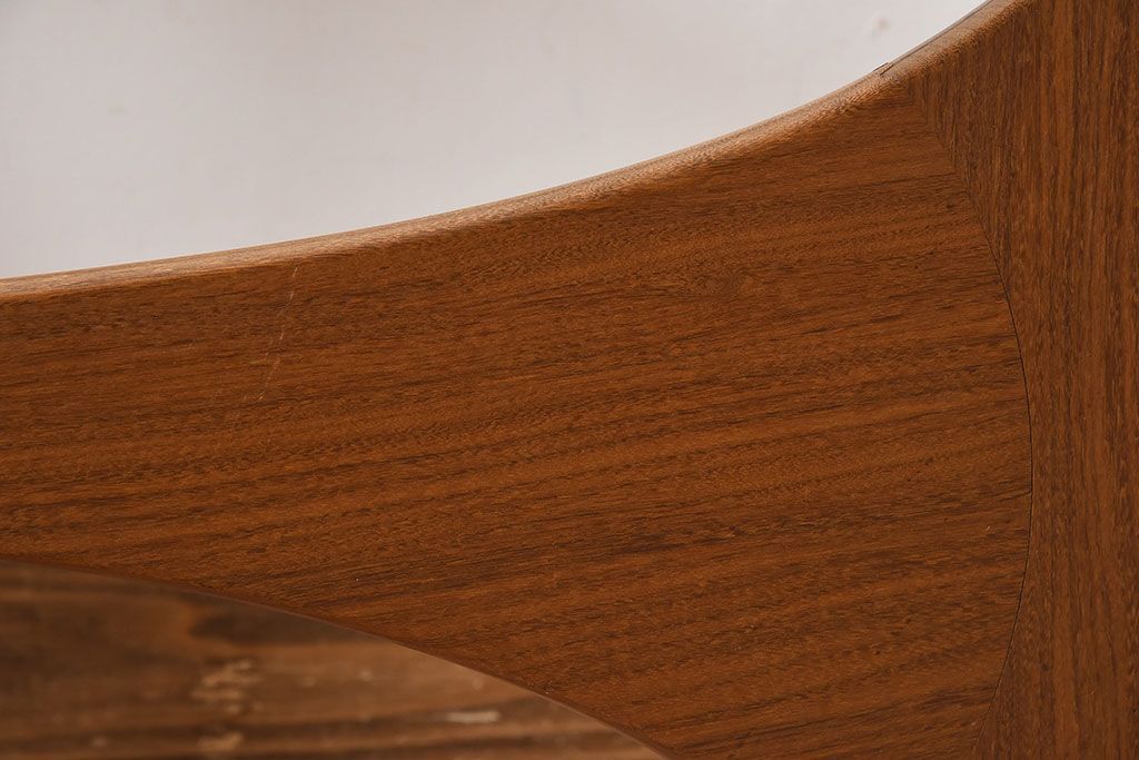 ヴィンテージ家具　G-plan(ジープラン)　北欧ビンテージ　チーク材　ガラストップオーバルテーブル(センターテーブル・コーヒーテーブル)