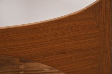 ヴィンテージ家具　G-plan(ジープラン)　北欧ビンテージ　チーク材　ガラストップオーバルテーブル(センターテーブル・コーヒーテーブル)