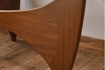 ヴィンテージ家具　G-plan(ジープラン)　北欧ビンテージ　チーク材　ガラストップオーバルテーブル(センターテーブル・コーヒーテーブル)