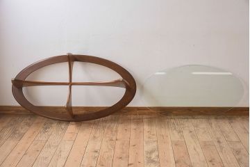 ヴィンテージ家具　G-plan(ジープラン)　北欧ビンテージ　チーク材　ガラストップオーバルテーブル(センターテーブル・コーヒーテーブル)