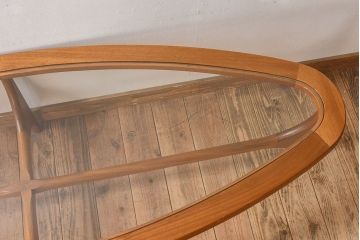 ヴィンテージ家具　北欧ビンテージ　変わり型　ガラストップセンターテーブル