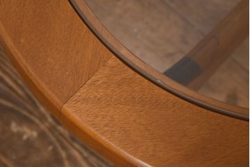 ヴィンテージ家具　北欧ビンテージ　変わり型　ガラストップセンターテーブル