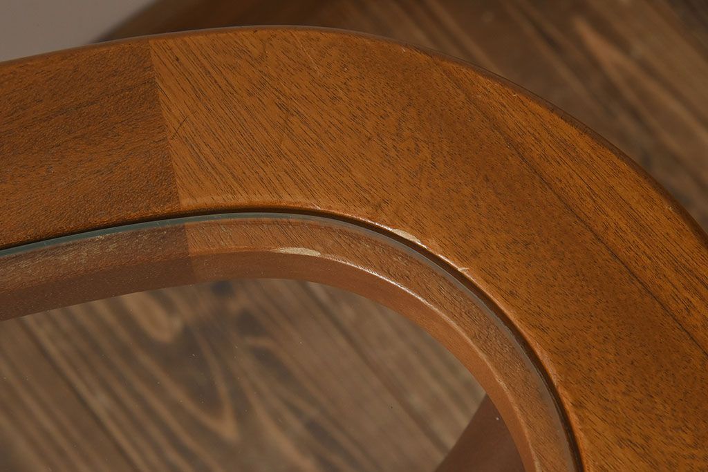 ヴィンテージ家具　北欧ビンテージ　変わり型　ガラストップセンターテーブル