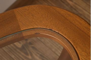 ヴィンテージ家具　北欧ビンテージ　変わり型　ガラストップセンターテーブル